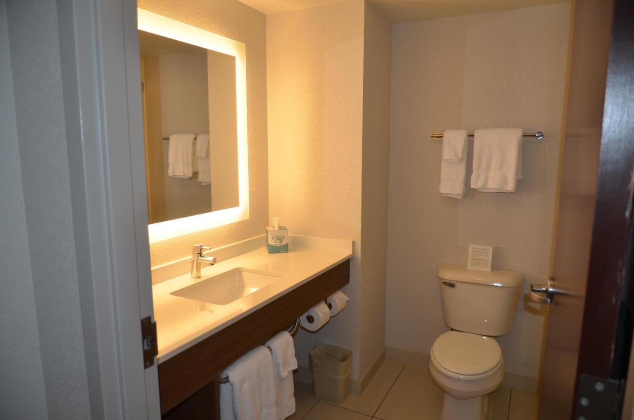 Holiday Inn Express Hotel & Suites Rochester By Ihg Eksteriør billede