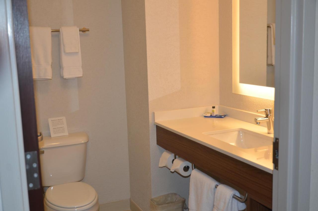 Holiday Inn Express Hotel & Suites Rochester By Ihg Eksteriør billede