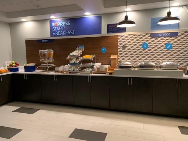 Holiday Inn Express Hotel & Suites Rochester By Ihg Eksteriør billede
