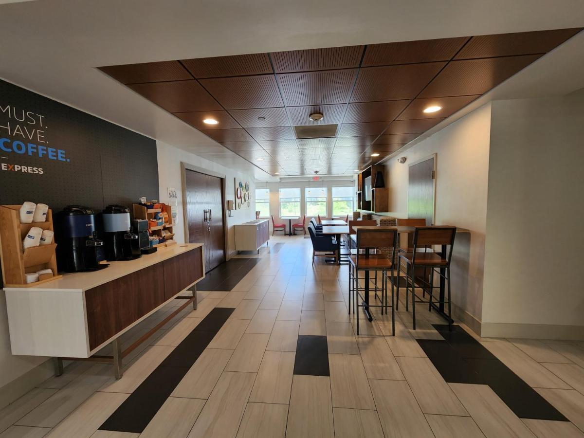 Holiday Inn Express Hotel & Suites Rochester By Ihg Eksteriør billede