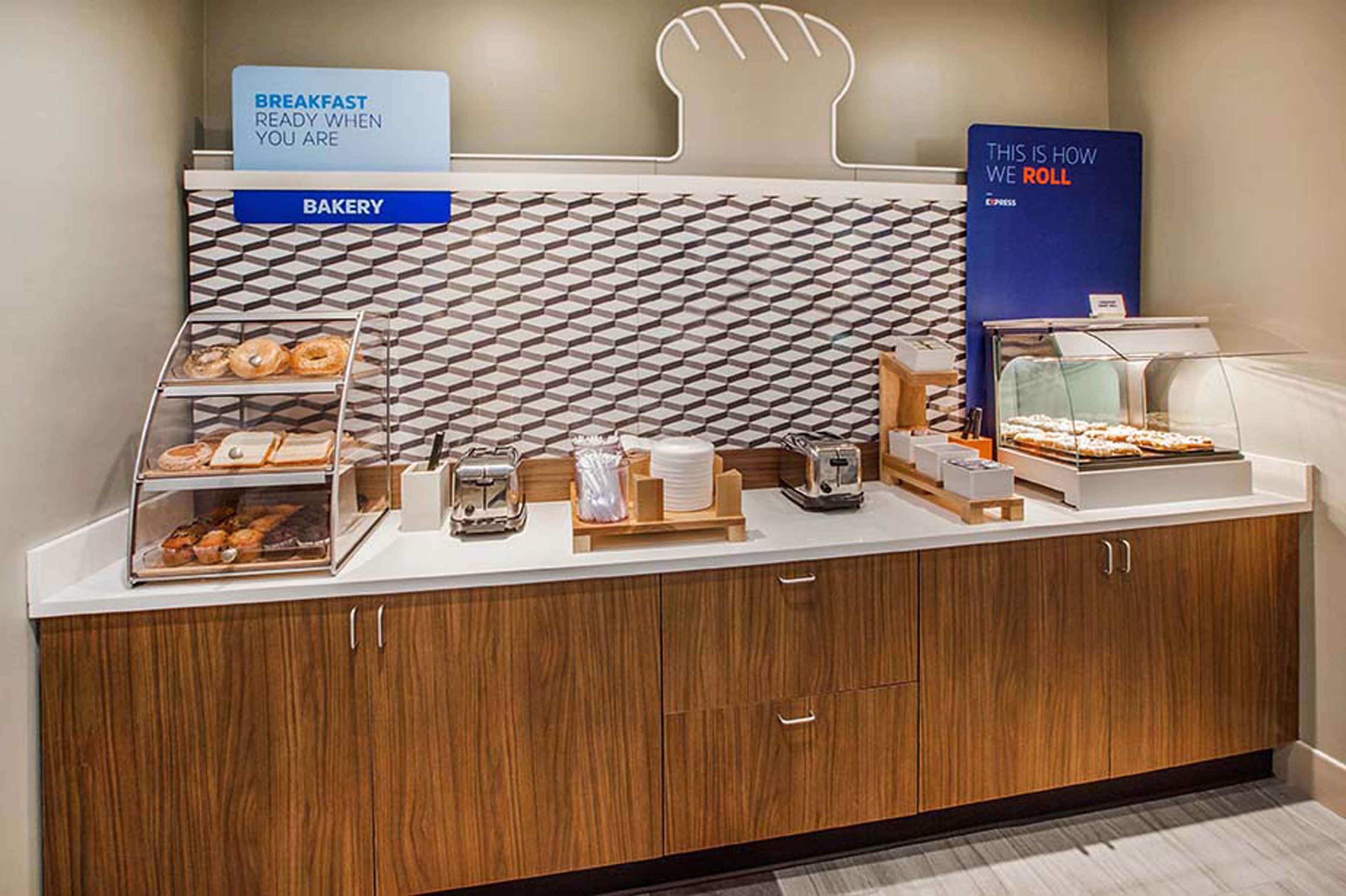 Holiday Inn Express Hotel & Suites Rochester By Ihg Eksteriør billede